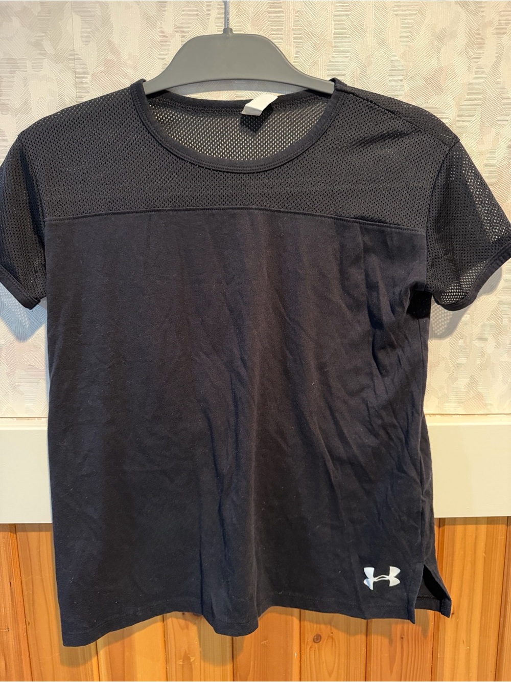 Under Armour Tech 2.0 girls Mesh Short Sleeve Tee Size Medium youth